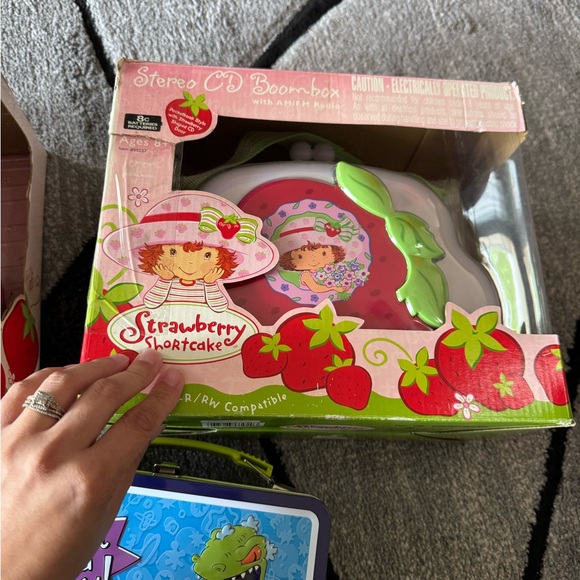 Strawberry Shortcake Stereo CD Boombox - Picture 5 of 6